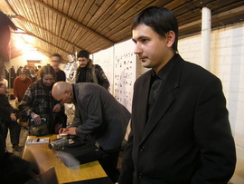 Андрей Великанов и Алексей Нилогов обмениваются бессилием. Фото автора